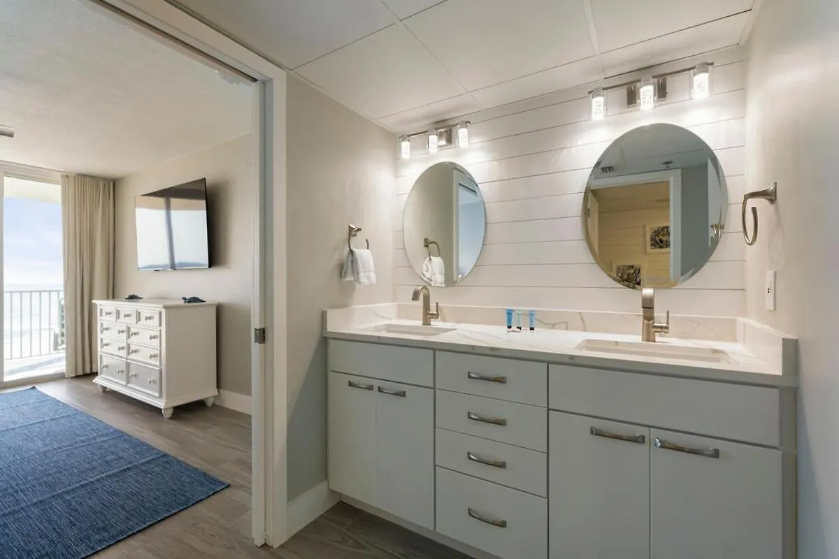 Apartment Long Beach Tower 3 #305 Beachfront Renovation Panama City Beach