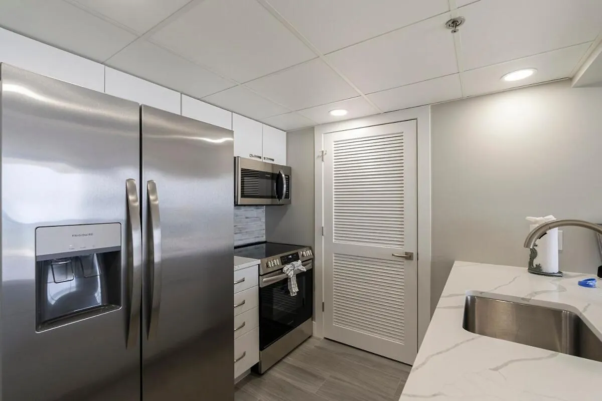 Apartment Long Beach Tower 3 #305 Beachfront Renovation Panama City Beach